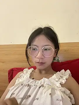 Lil-Gi online show from September 23, 2:20 pm