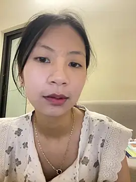 Lil-Gi online show from October 5, 3:54 pm