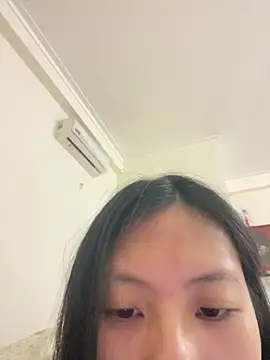 Lil-Gi online show from November 18, 5:39 pm