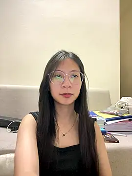 Lil-Gi online show from December 21, 3:30 pm