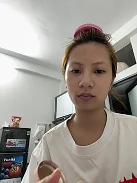 Lil-Gi online show from May 26, 10:00 am