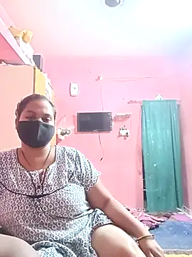 Snapshot of biggbobbsgirl chatting on November 25, 6:19 pm biggbobbsgirl online show from November 25, 6:19 pm