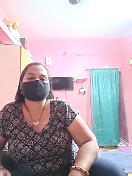 Snapshot of biggbobbsgirl chatting on November 29, 6:00 pm biggbobbsgirl online show from November 29, 6:00 pm