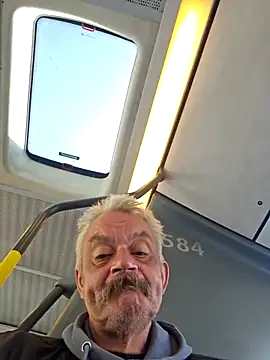 Fonse1860 online show from April 22, 8:28 am