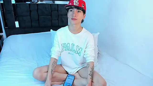 Thiago Divine  online show from September 10, 1:00 pm