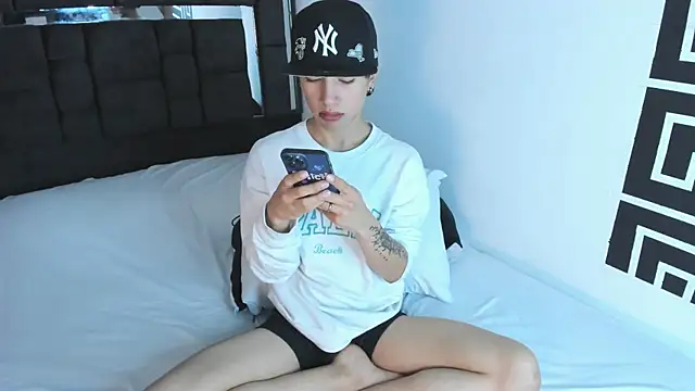 Thiago Divine  online show from September 25, 3:38 pm