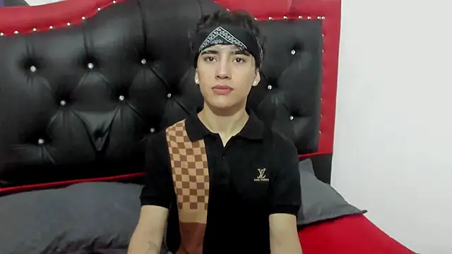 Thiago Divine  online show from October 20, 8:53 pm