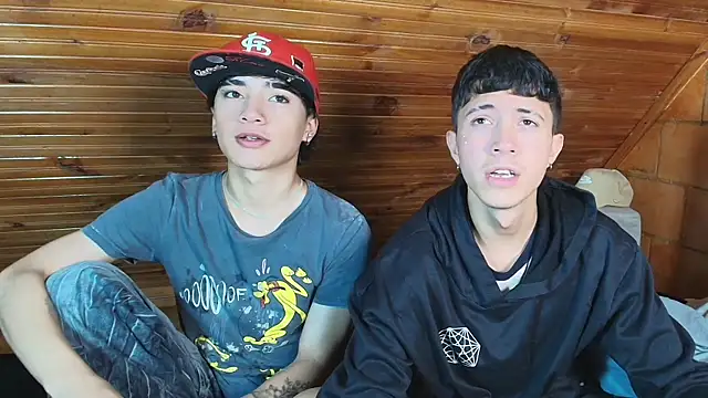 Thiago Divine  online show from November 3, 8:32 pm