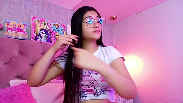 laurenelove online show from February 22, 4:24 am