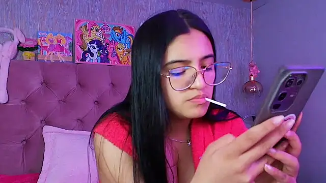 laurenelove online show from March 10, 4:17 am