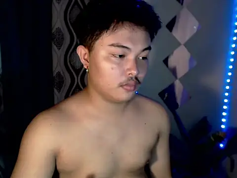 Snapshot of Lustfulljohnx chatting on June 10, 5:07 am Lustfulljohnx online show from June 10, 5:07 am
