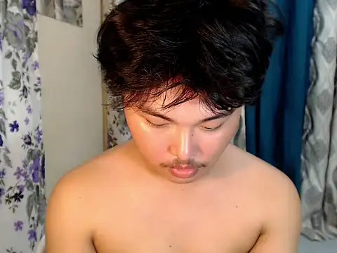 Snapshot of Lustfulljohnx chatting on June 22, 12:46 pm Lustfulljohnx online show from June 22, 12:46 pm