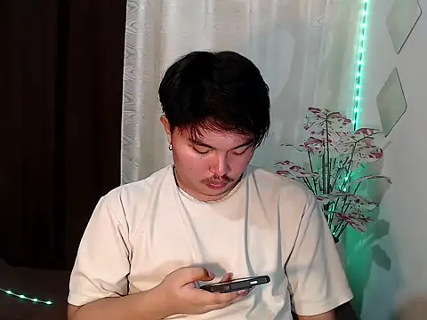 Snapshot of Lustfulljohnx chatting on July 9, 12:53 pm Lustfulljohnx online show from July 9, 12:53 pm