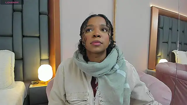 LisaMendez online show from February 22, 3:40 am