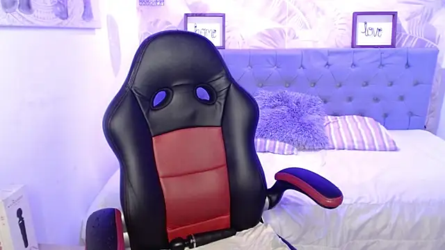 Snapshot of Lily_tk chatting on November 20, 3:18 am Lily tk online show from November 20, 3:18 am