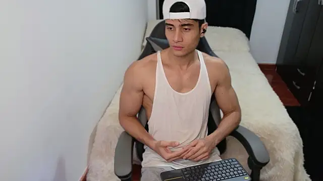 stylish men online show from October 20, 1:55 pm