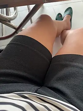 sharon-Hanna online show from September 27, 2:38 am