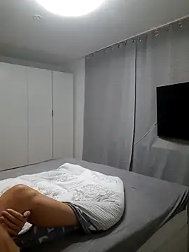 Snapshot of SexyJulia21 chatting on September 15, 5:51 am SexyJulia21 online show from September 15, 5:51 am