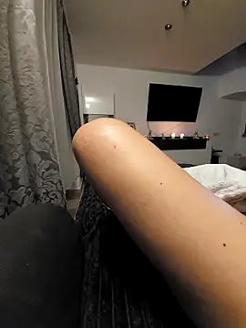 Snapshot of SexyJulia21 chatting on December 1, 7:08 pm SexyJulia21 online show from December 1, 7:08 pm