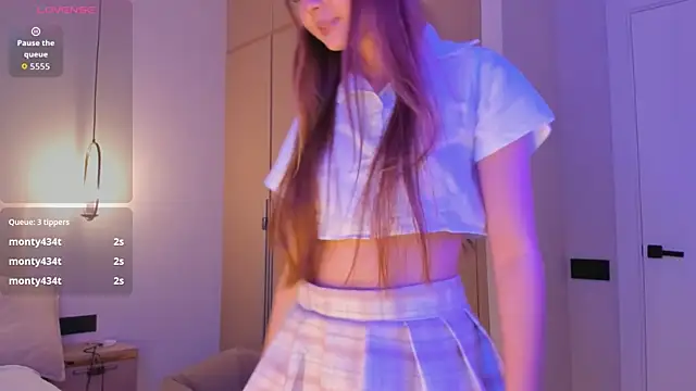 Snapshot of koyoomi chatting on October 1, 5:13 am koyoomi online show from October 1, 5:13 am