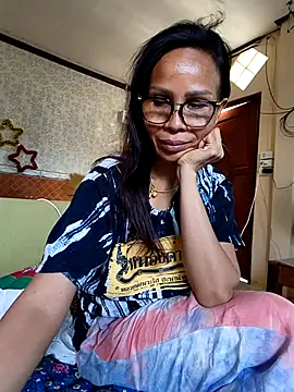 Snapshot of Mama_Eva_1 chatting on October 18, 9:32 am Mama Eva 1 online show from October 18, 9:32 am