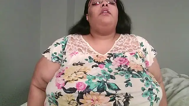 SexyBBW10790 online show from April 21, 2:56 pm