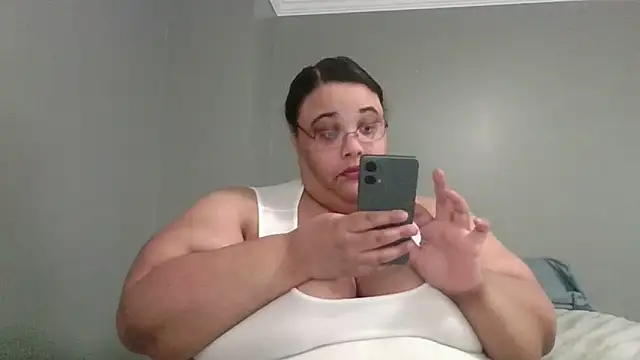 Snapshot of SexyBBW10790 chatting on May 22, 2:12 pm SexyBBW10790 online show from May 22, 2:12 pm