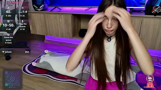 laxyflaxyy online show from September 11, 2:44 am