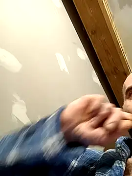 Snapshot of KissMeAss9387 chatting on October 29, 10:33 pm KissMeAss9387 online show from October 29, 10:33 pm