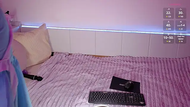 Snapshot of whitekittenenergy chatting on November 29, 5:38 pm whitekittenenergy online show from November 29, 5:38 pm