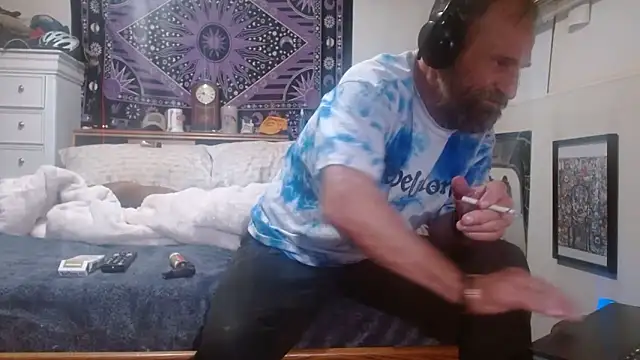 Snapshot of reebokrick650 chatting on October 23, 2:00 am reebokrick650 online show from October 23, 2:00 am