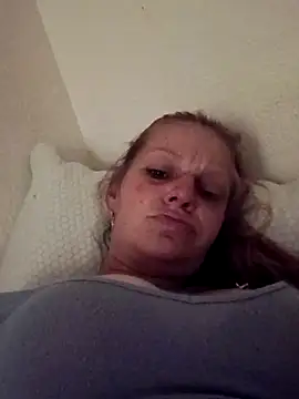 IrishGoddess69247 online show from February 23, 6:11 am