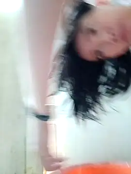 Snapshot of DauTay_hot chatting on October 17, 6:05 am DauTay hot online show from October 17, 6:05 am