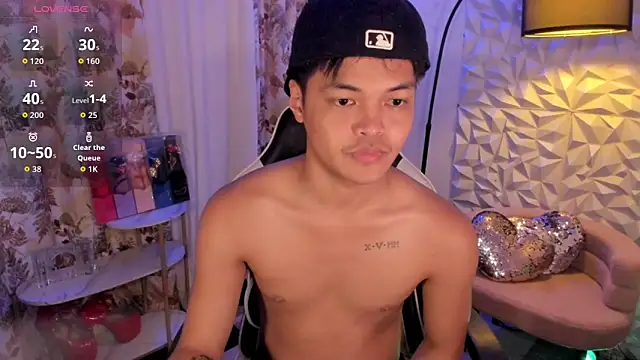 asianhugescott online show from February 19, 5:20 pm