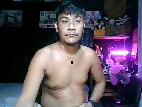 Snapshot of Jheboi69xxx chatting on October 24, 11:28 am Jheboi69xxx online show from October 24, 11:28 am