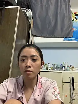 Snapshot of Minee1202 chatting on May 25, 2:17 am Minee1202 online show from May 25, 2:17 am