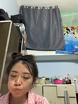 Snapshot of Minee1202 chatting on May 27, 2:52 am Minee1202 online show from May 27, 2:52 am