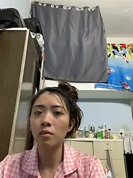 Snapshot of Minee1202 chatting on June 10, 1:06 am Minee1202 online show from June 10, 1:06 am