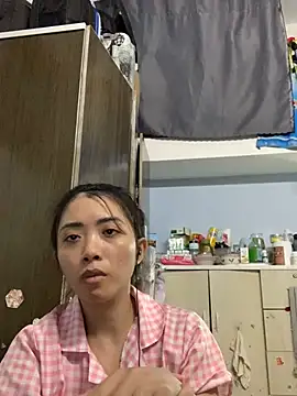 Snapshot of Minee1202 chatting on June 16, 2:47 am Minee1202 online show from June 16, 2:47 am