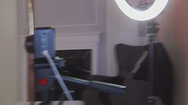 Snapshot of MarilynNova chatting on October 24, 4:20 am MarilynNova online show from October 24, 4:20 am