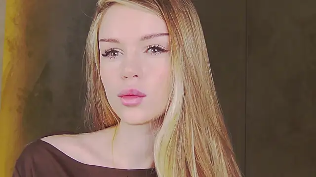 MarilynNova online show from April 16, 5:19 am