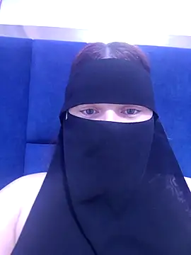 Snapshot of _Douna_-_ chatting on October 13, 9:04 pm Douna - online show from October 13, 9:04 pm