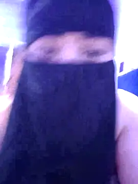 Snapshot of _Douna_-_ chatting on October 23, 1:27 am Douna - online show from October 23, 1:27 am