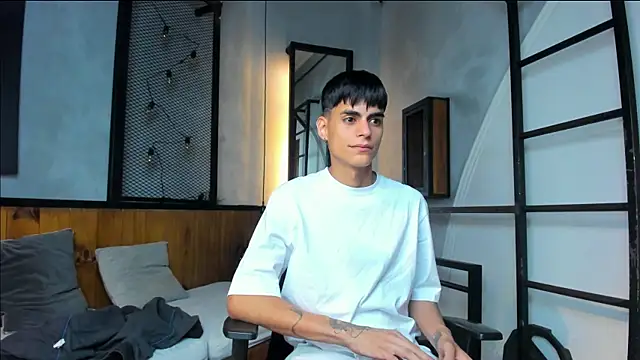 Snapshot of Dani_mc1 chatting on September 13, 11:32 am Dani mc1 online show from September 13, 11:32 am