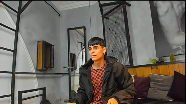 Snapshot of Dani_mc1 chatting on November 18, 11:36 am Dani mc1 online show from November 18, 11:36 am