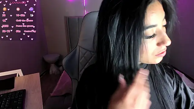 Emma and Issac online show from February 23, 9:34 pm