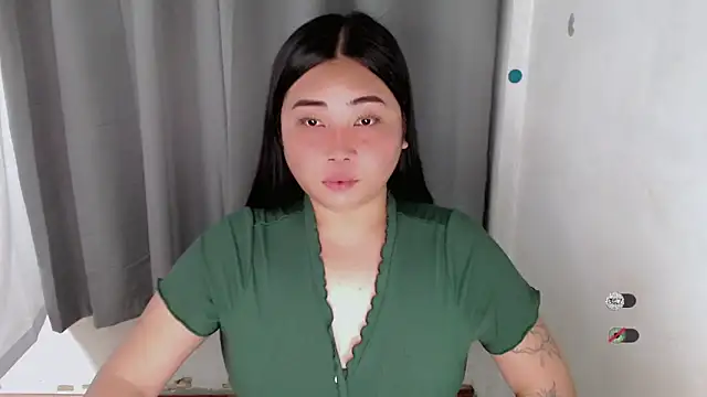 Snapshot of Yhana_Slut chatting on September 13, 2:50 pm Yhana Slut online show from September 13, 2:50 pm