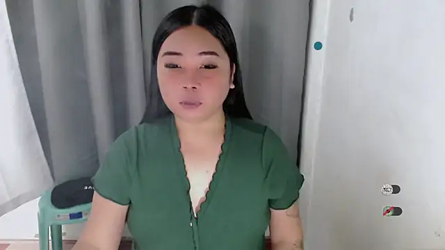 Snapshot of Yhana_Slut chatting on September 17, 5:42 am Yhana Slut online show from September 17, 5:42 am