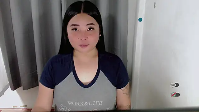 Snapshot of Yhana_Slut chatting on September 23, 5:10 am Yhana Slut online show from September 23, 5:10 am