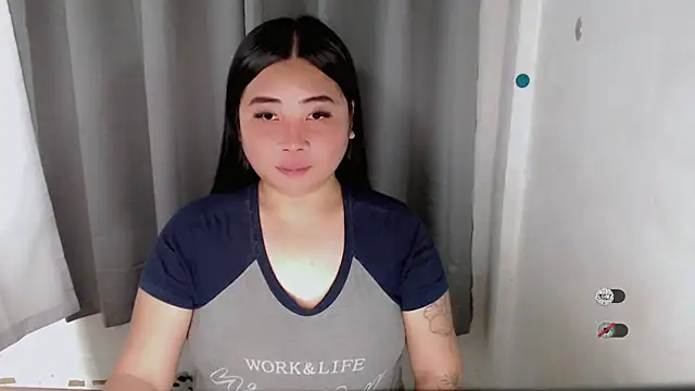 Snapshot of Yhana_Slut chatting on September 25, 4:27 am Yhana Slut online show from September 25, 4:27 am